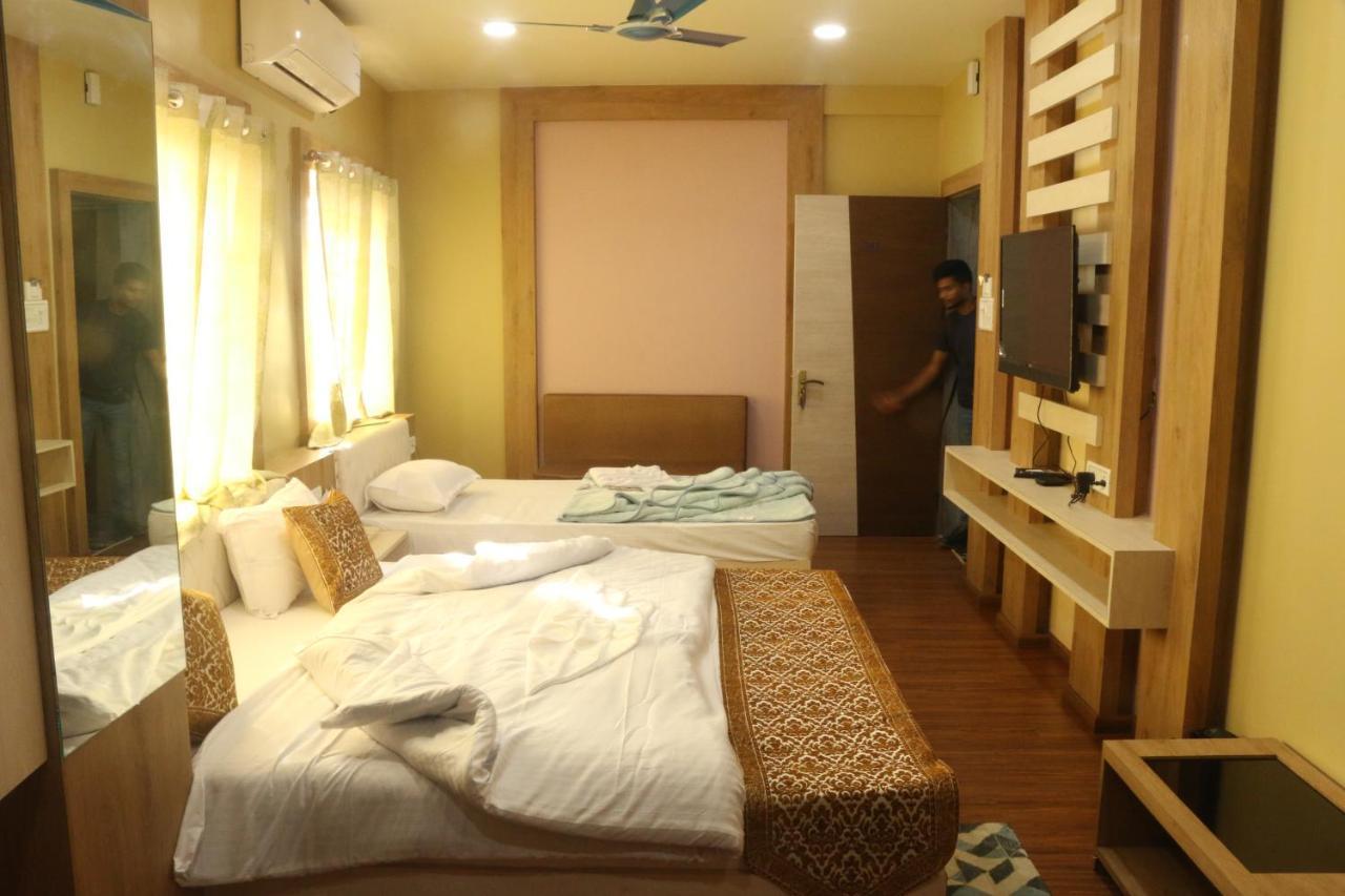 אגרטלה Hotel Himalaya מראה חיצוני תמונה